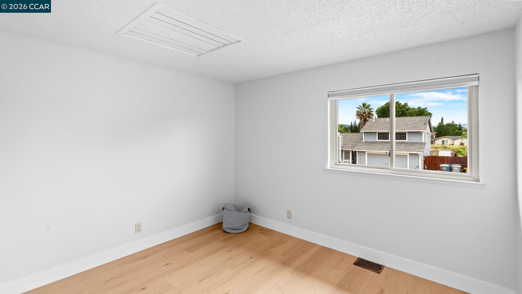 515 Lupine Cir