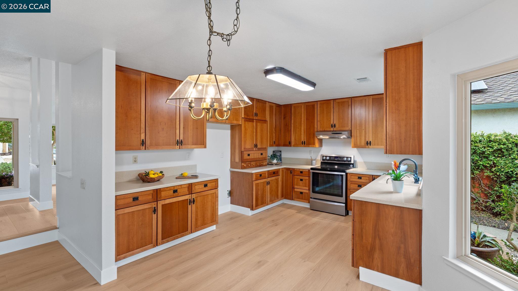 515 Lupine Cir