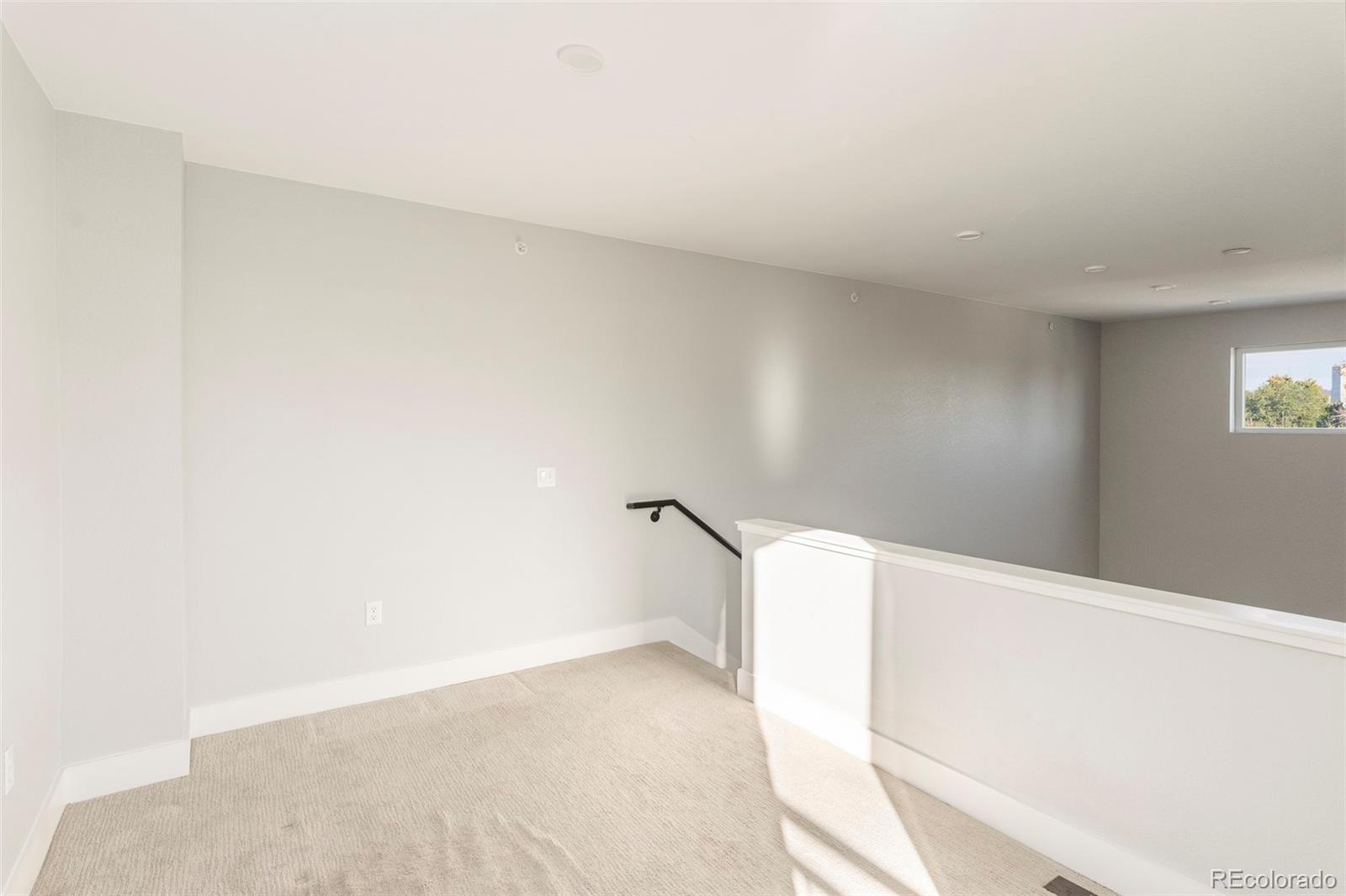 431 E Bayaud Avenue Unit: R305