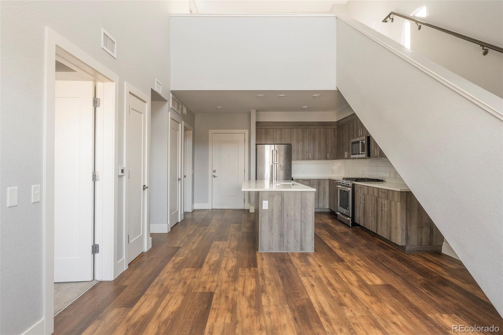 431 E Bayaud Avenue Unit: R305