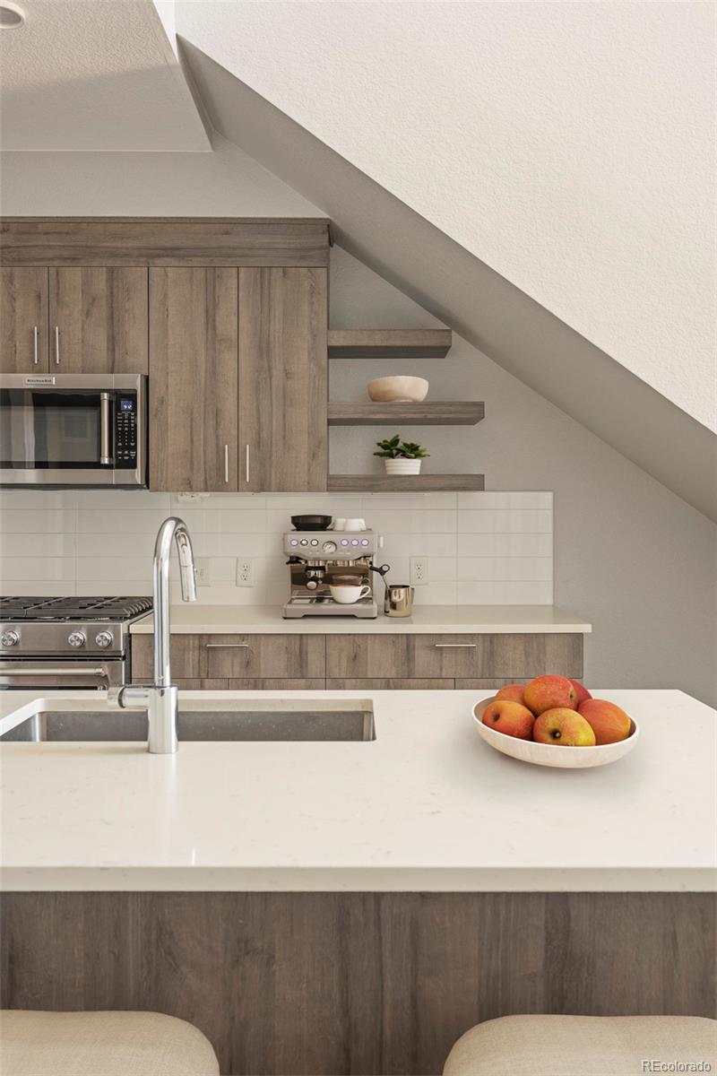 431 E Bayaud Avenue Unit: R305