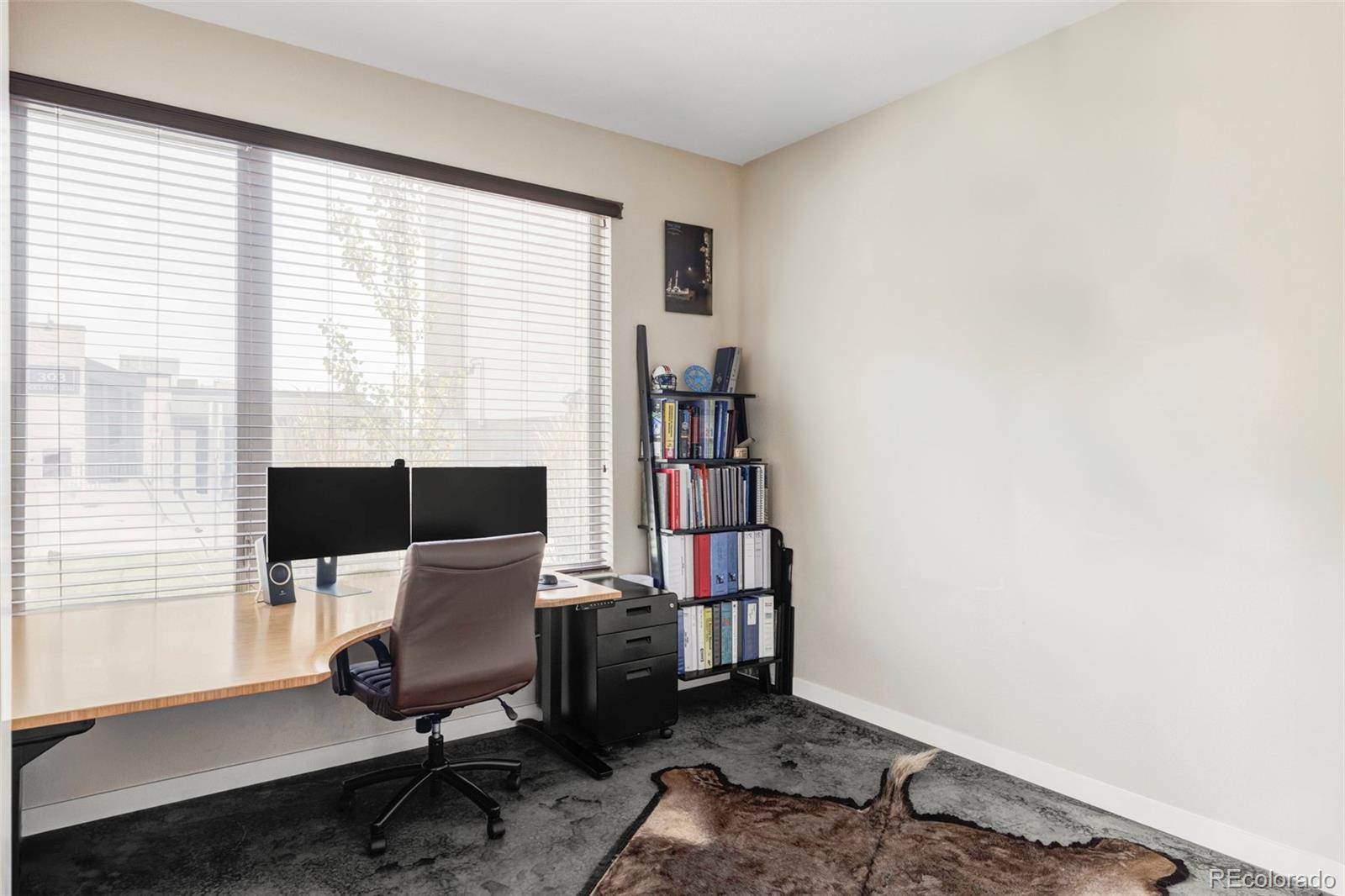 3361 Mariposa Street