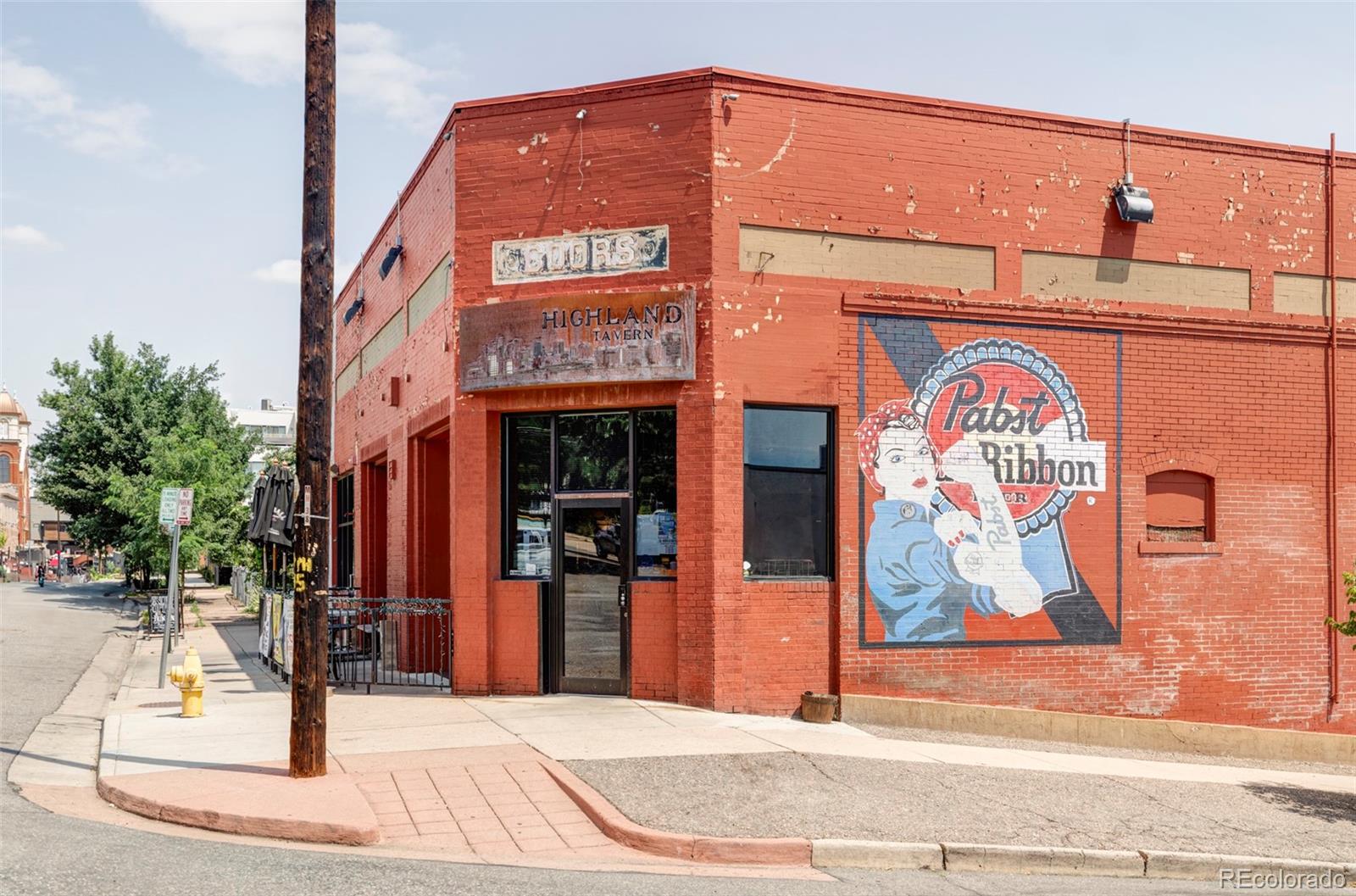 3361 Mariposa Street