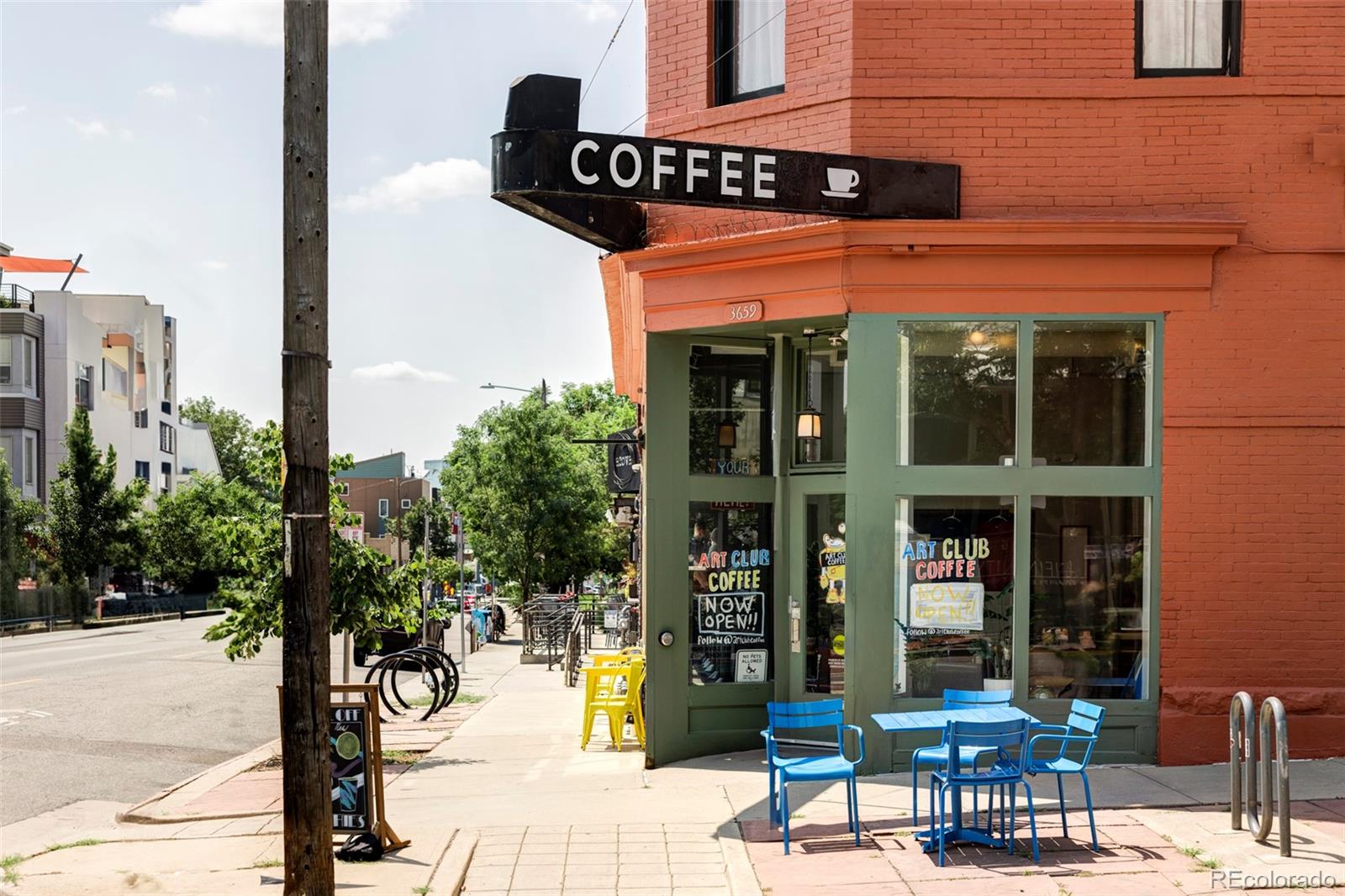 3361 Mariposa Street