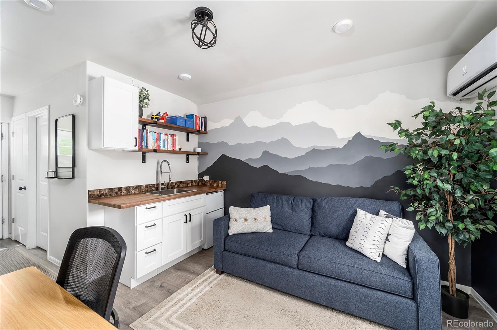 2700 Xavier Street