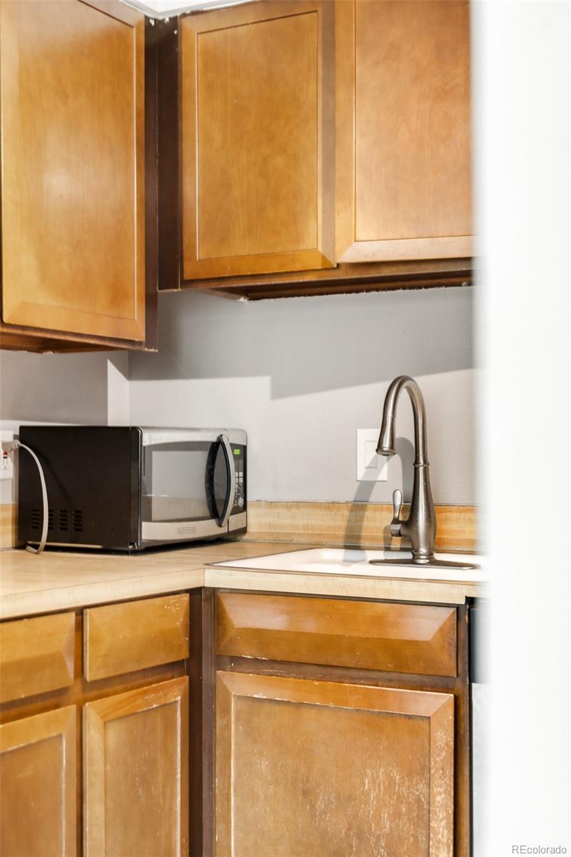 1260 York Street Unit: 206