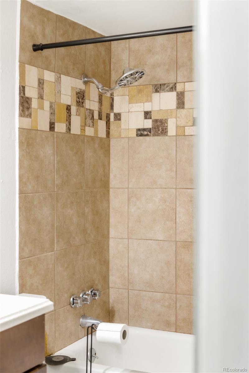 1260 York Street Unit: 206