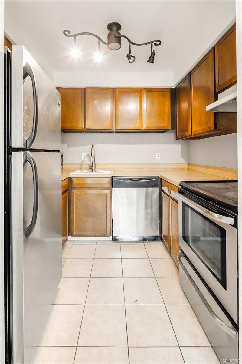 1260 York Street Unit: 206
