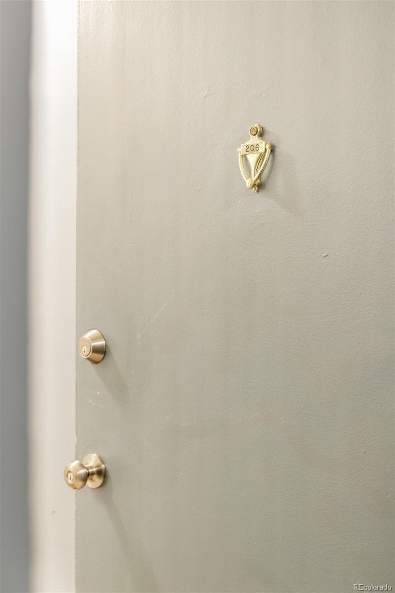1260 York Street Unit: 206