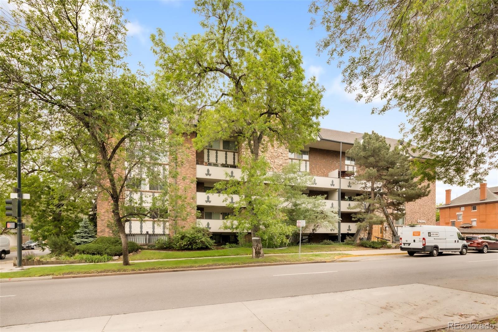 1260 York Street Unit: 206