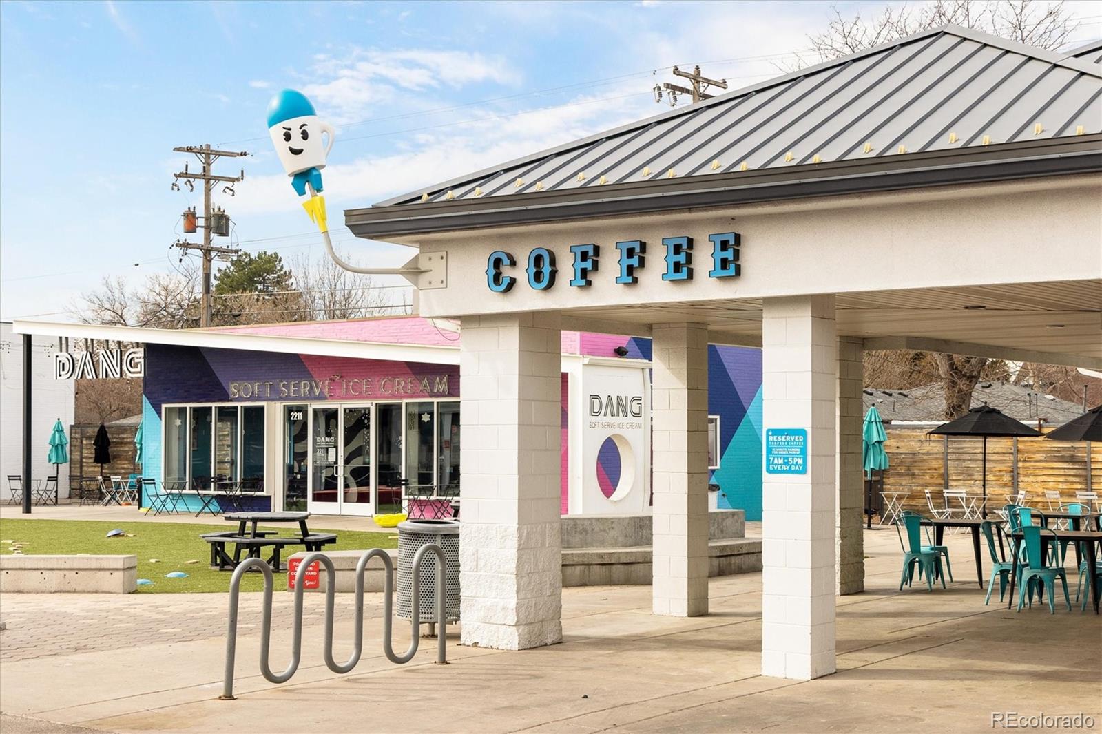 2250 N Monaco Parkway