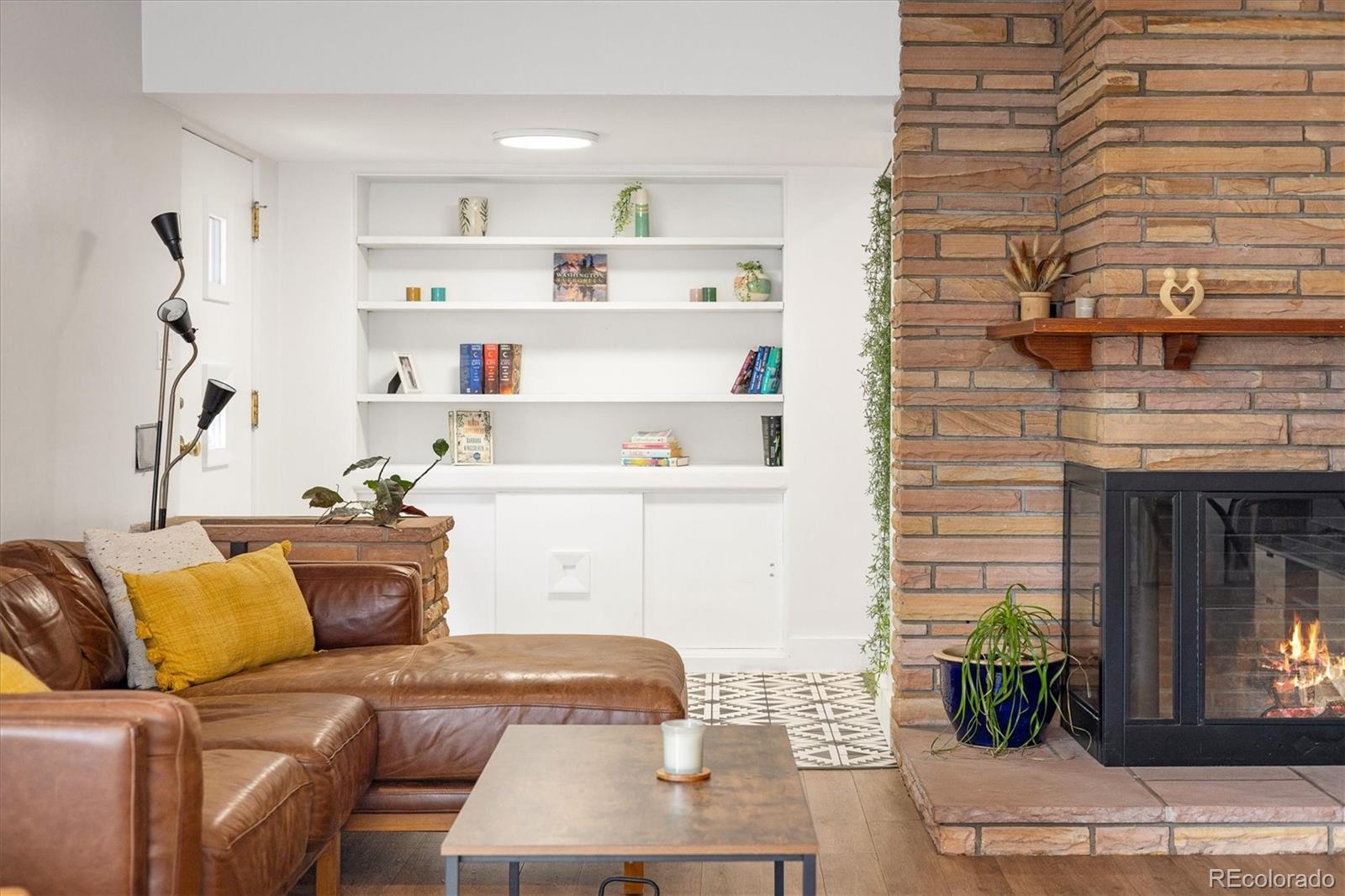 2250 N Monaco Parkway