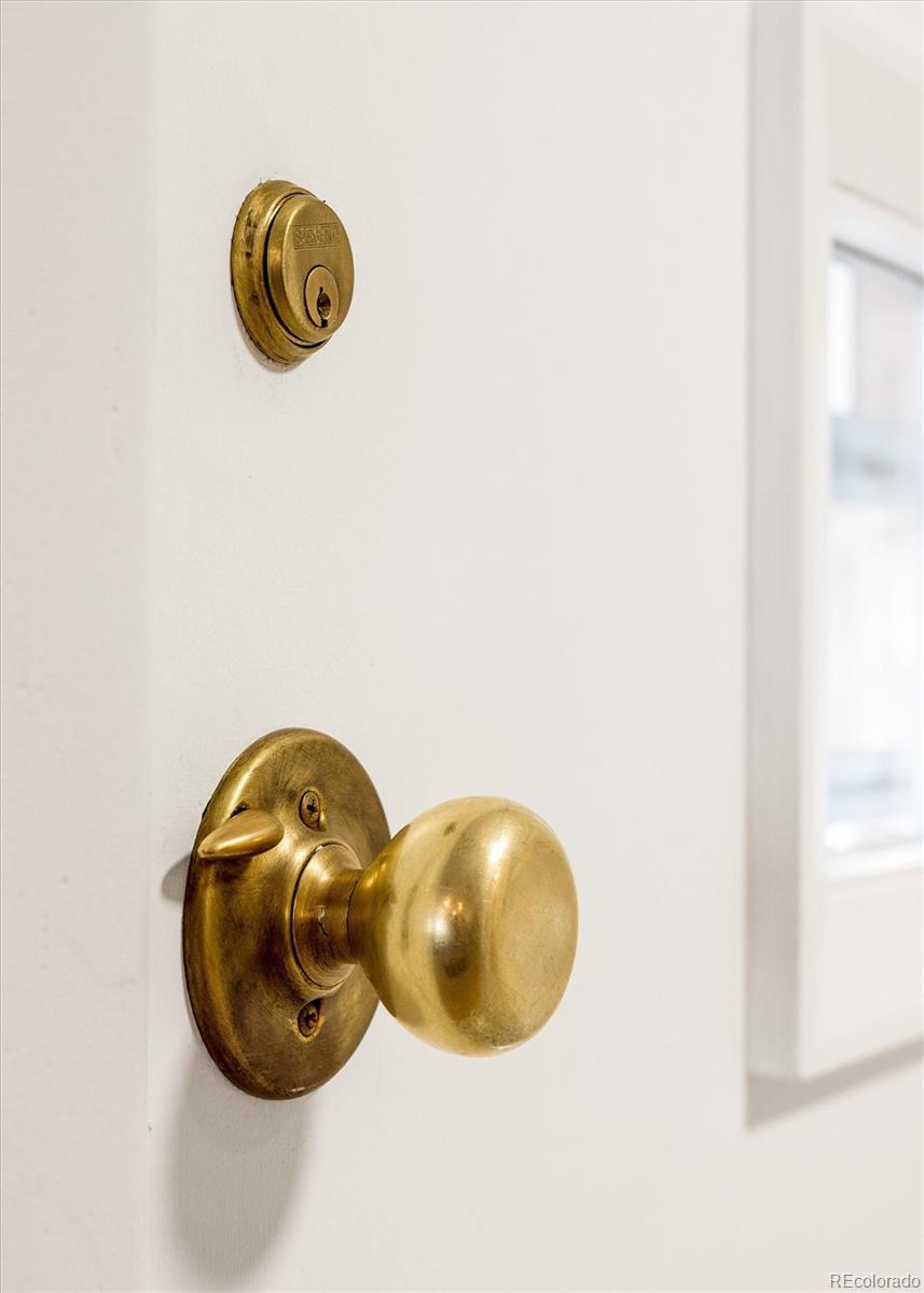 2250 N Monaco Parkway