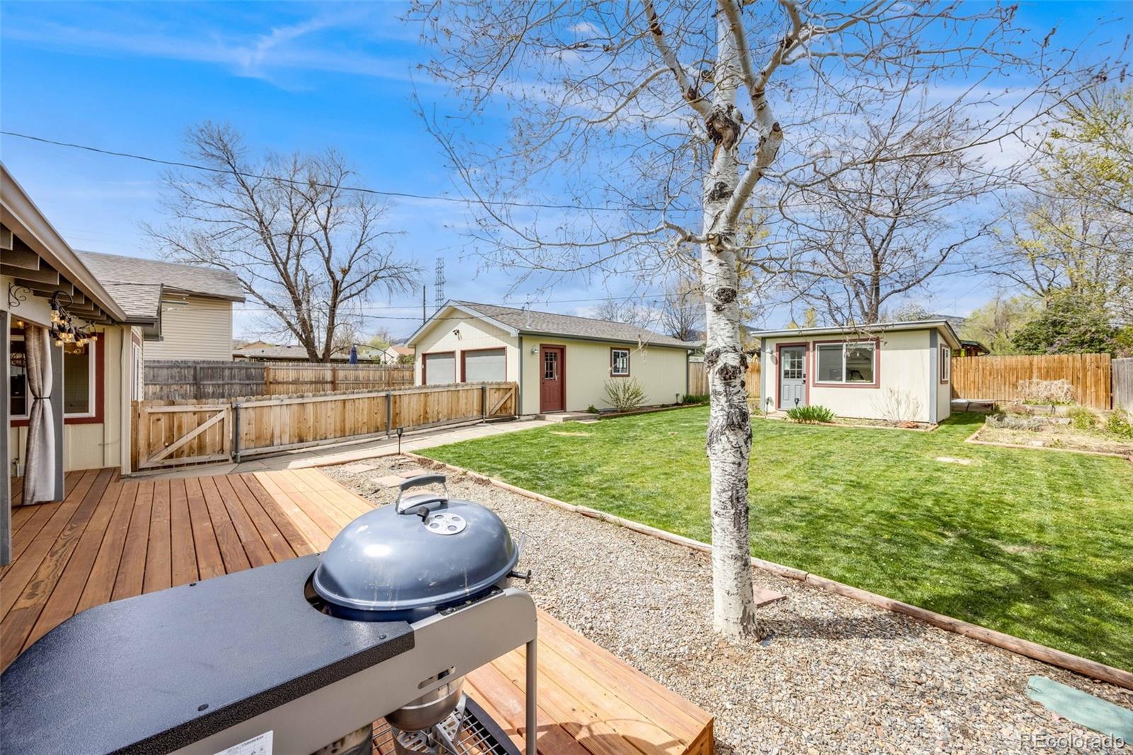1055 Quartz Street