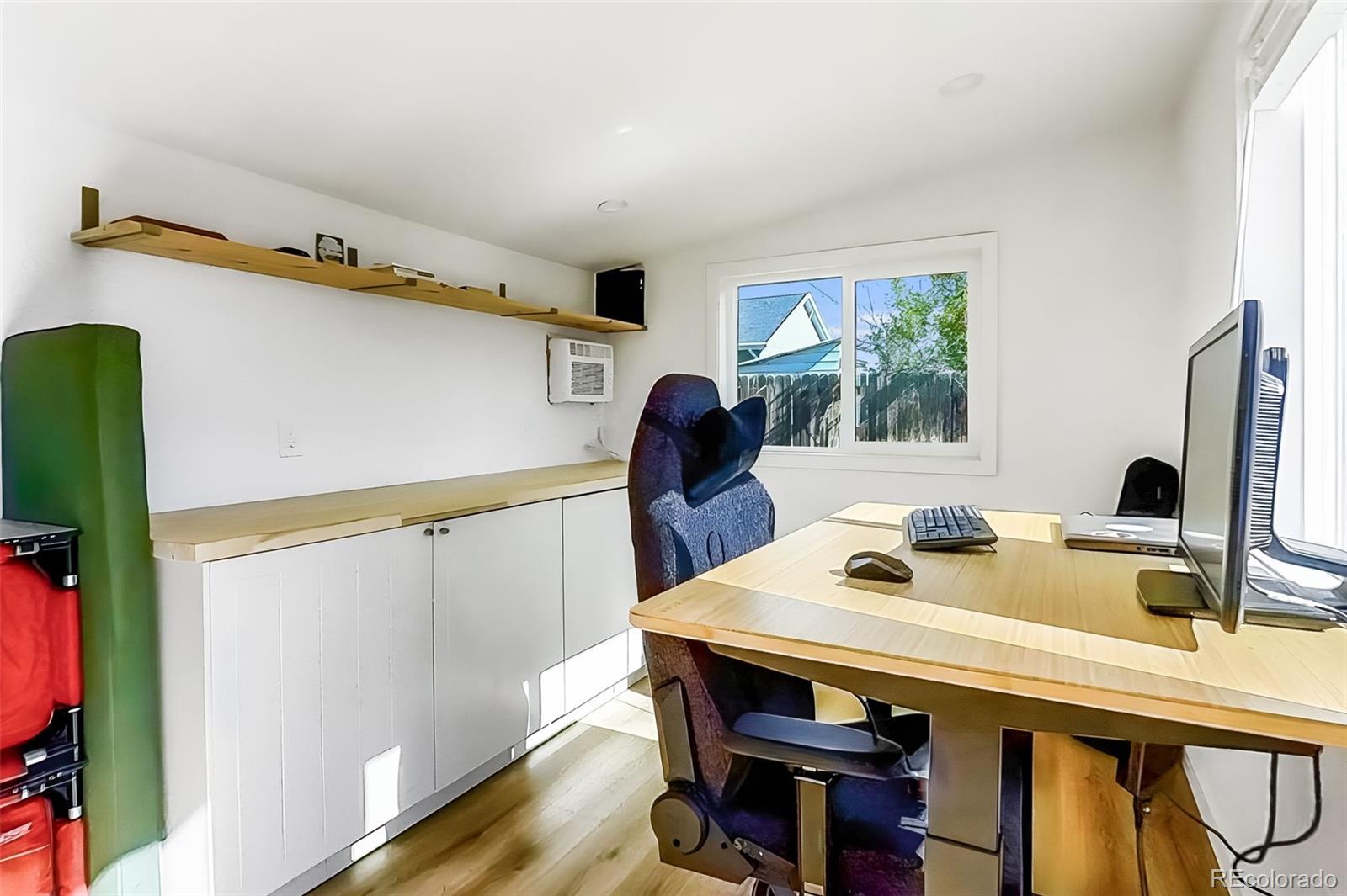 1055 Quartz Street