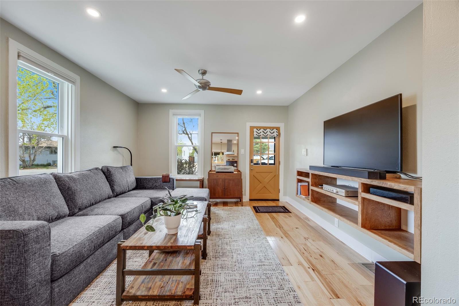 1055 Quartz Street