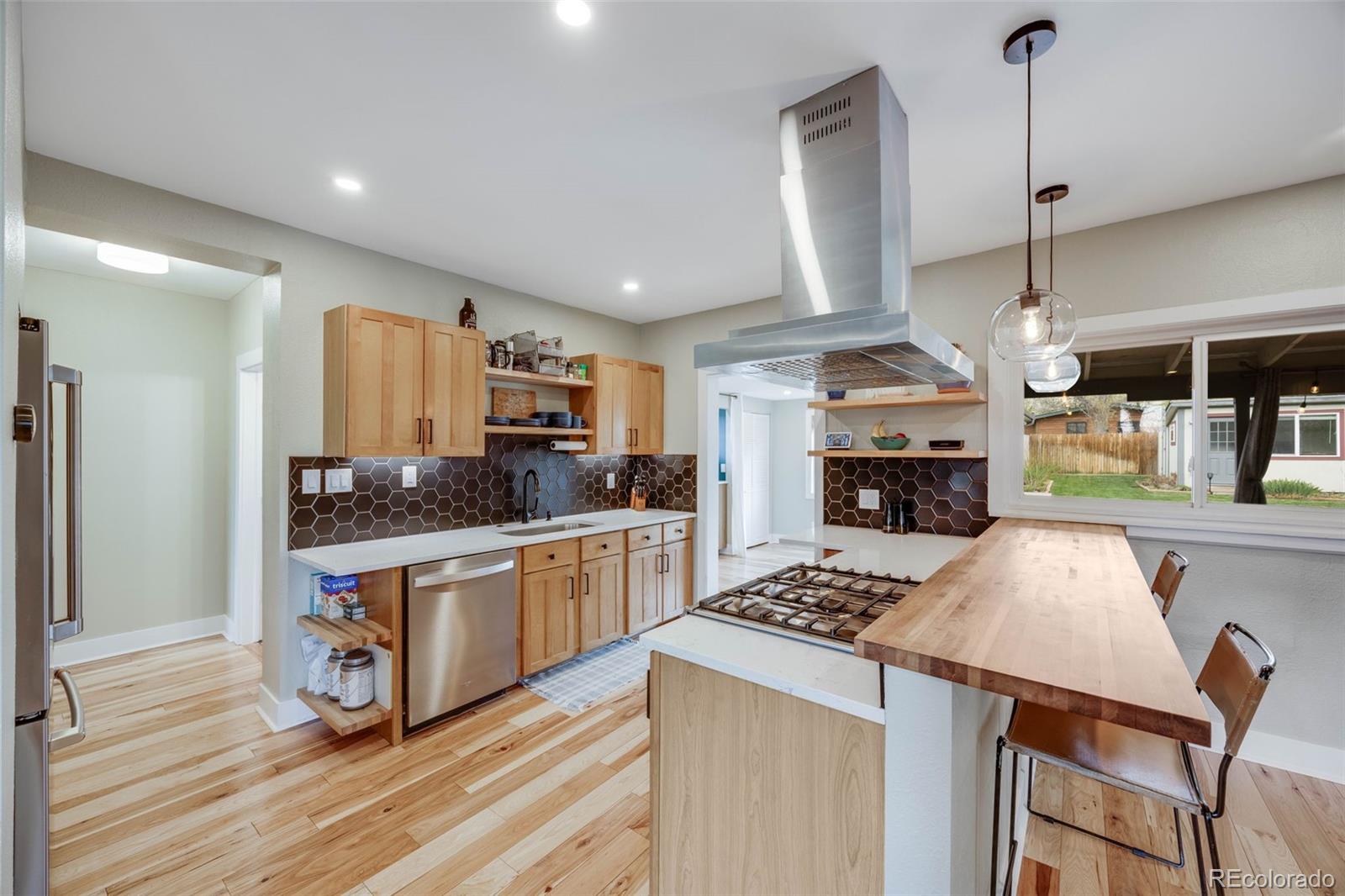 1055 Quartz Street