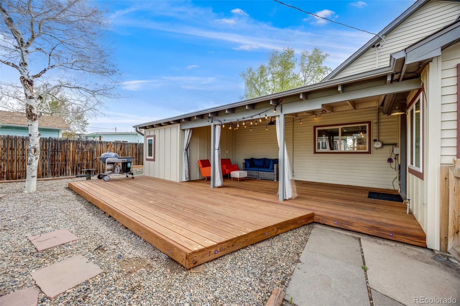 1055 Quartz Street