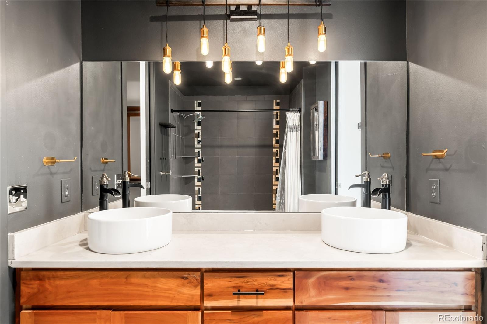 1738 N Franklin Street Unit: 4D