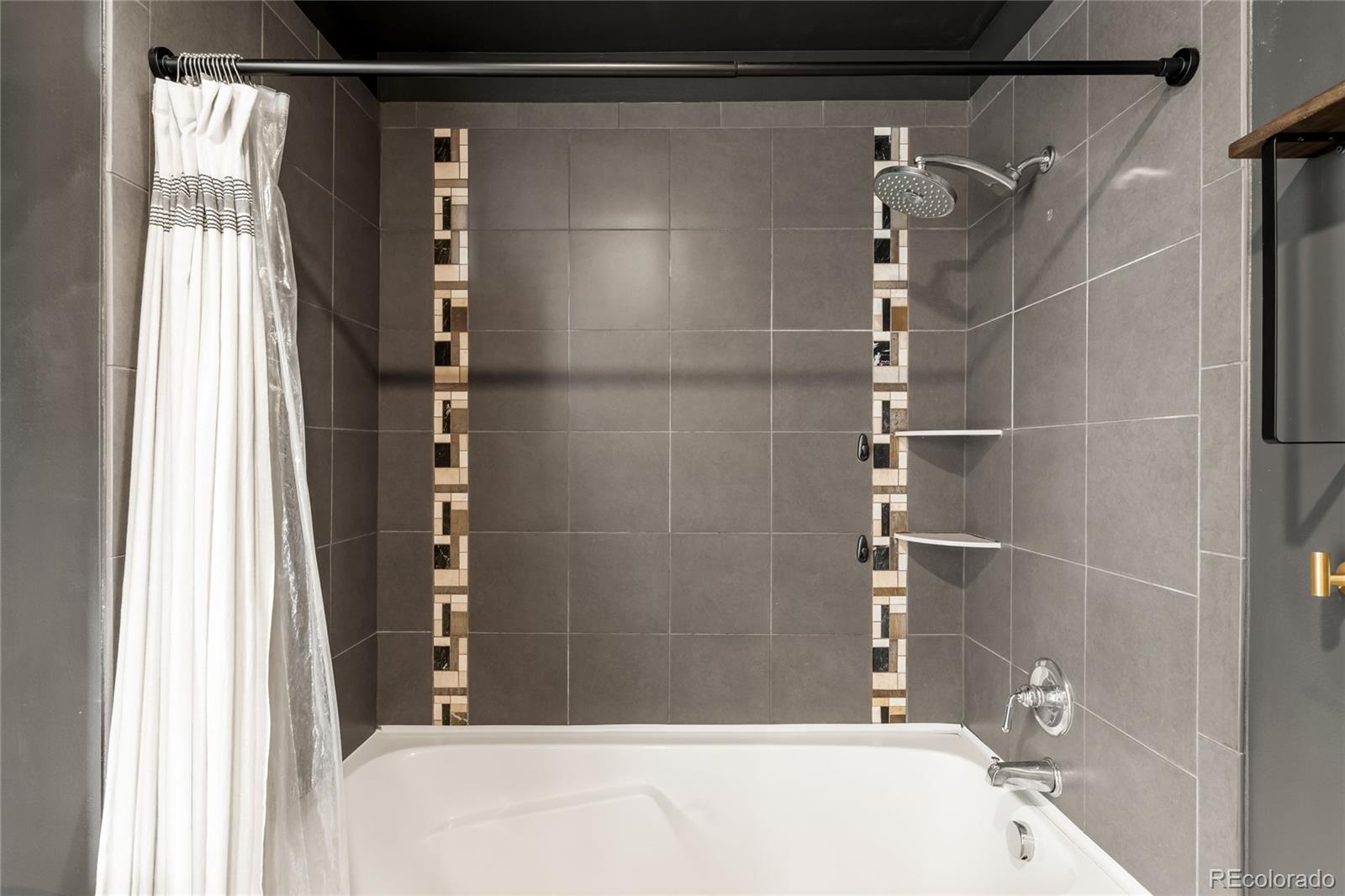 1738 N Franklin Street Unit: 4D