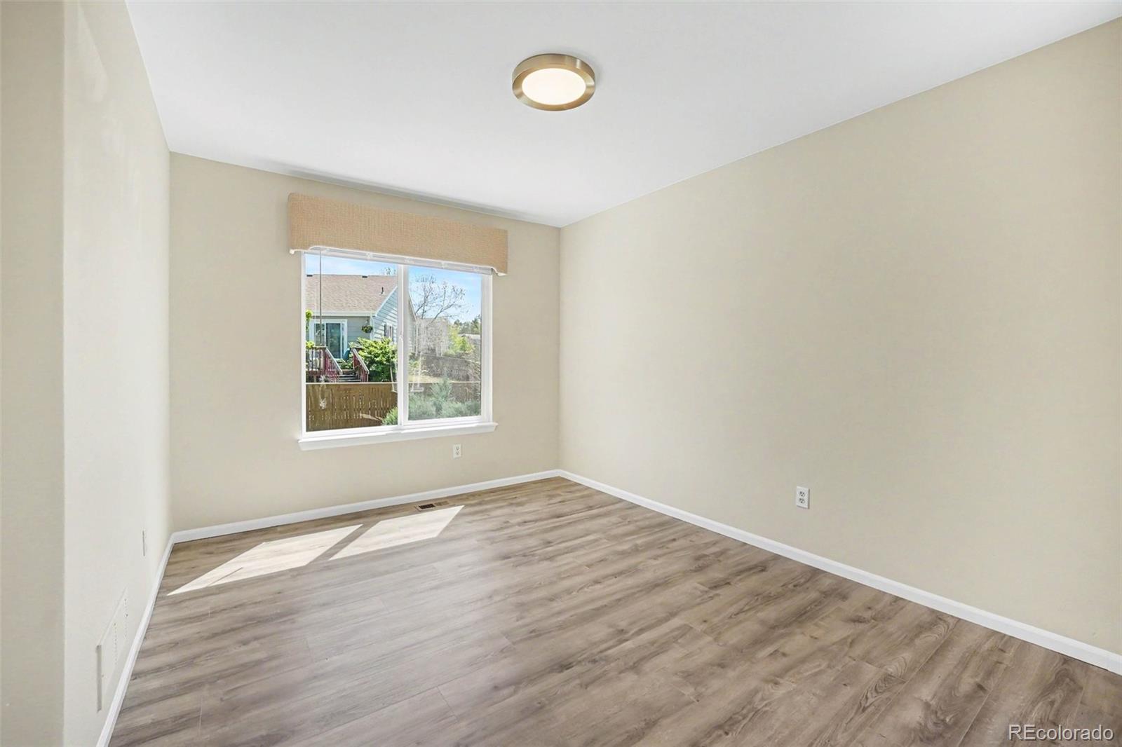 4372 Chatswood Place