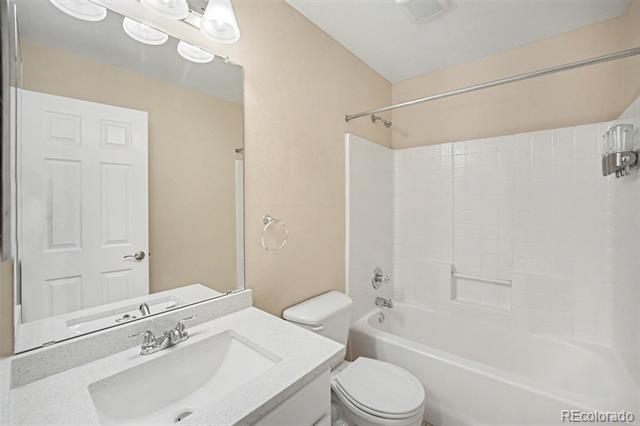 4372 Chatswood Place