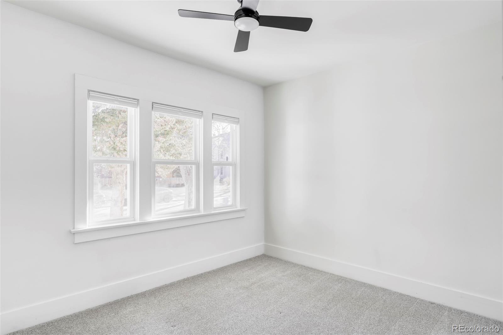 2289 N Glencoe Street