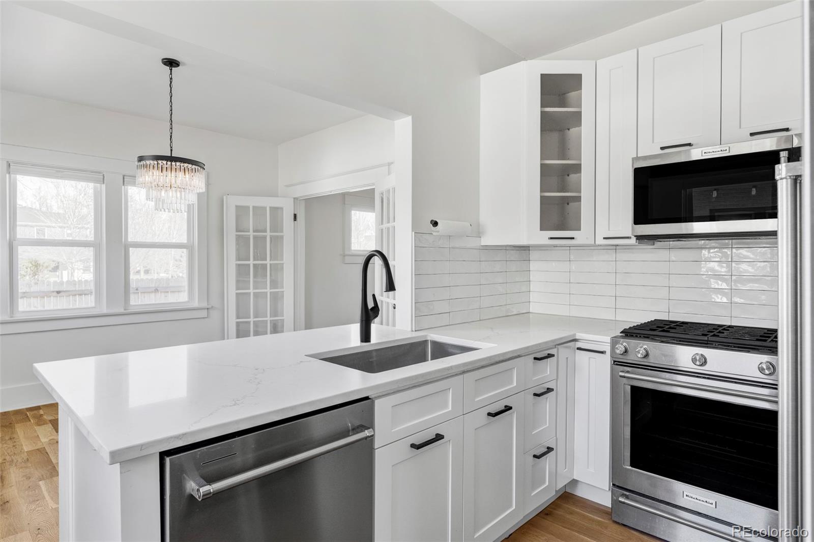 2289 N Glencoe Street