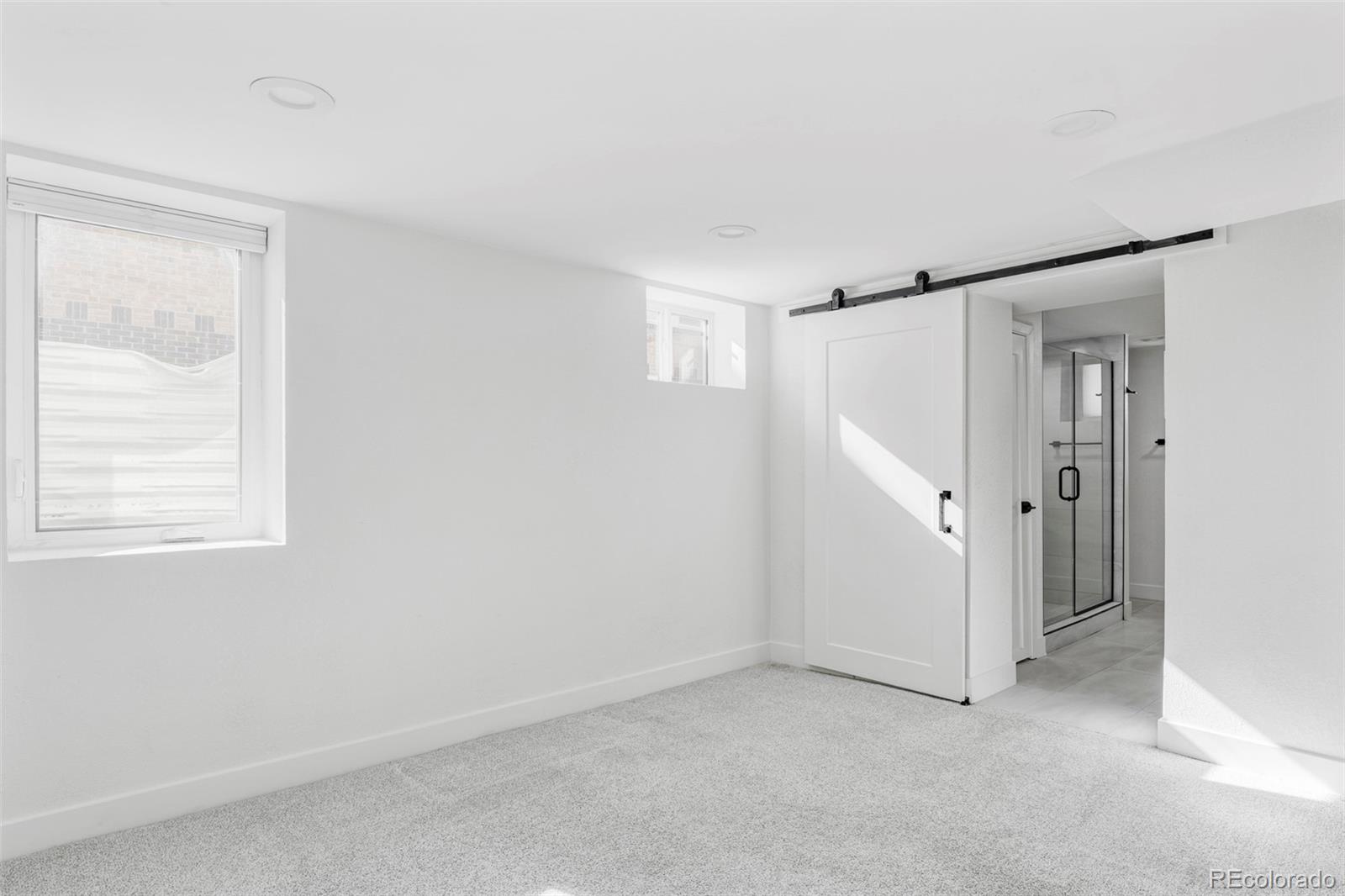 2289 N Glencoe Street