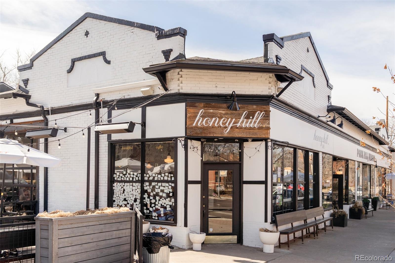 2289 N Glencoe Street