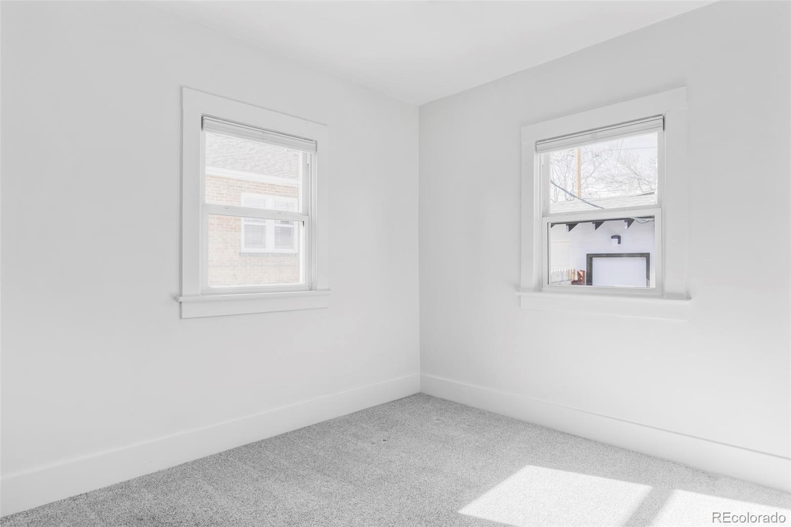 2289 N Glencoe Street