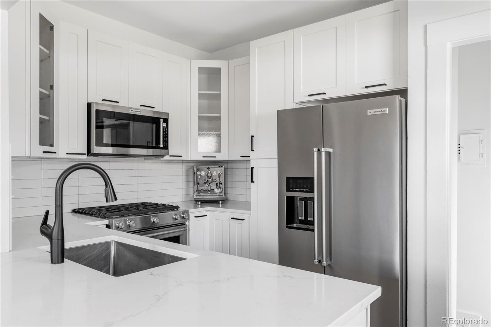 2289 N Glencoe Street