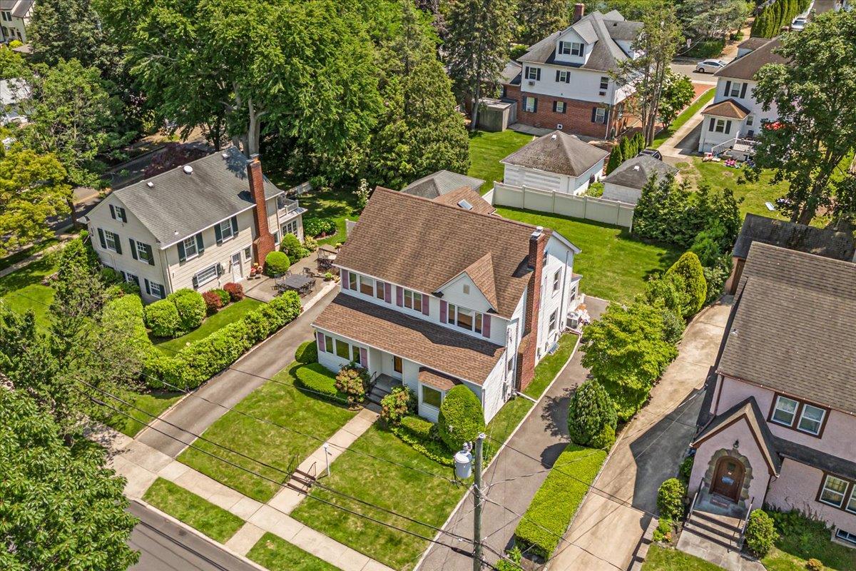 84 Hillcrest Avenue