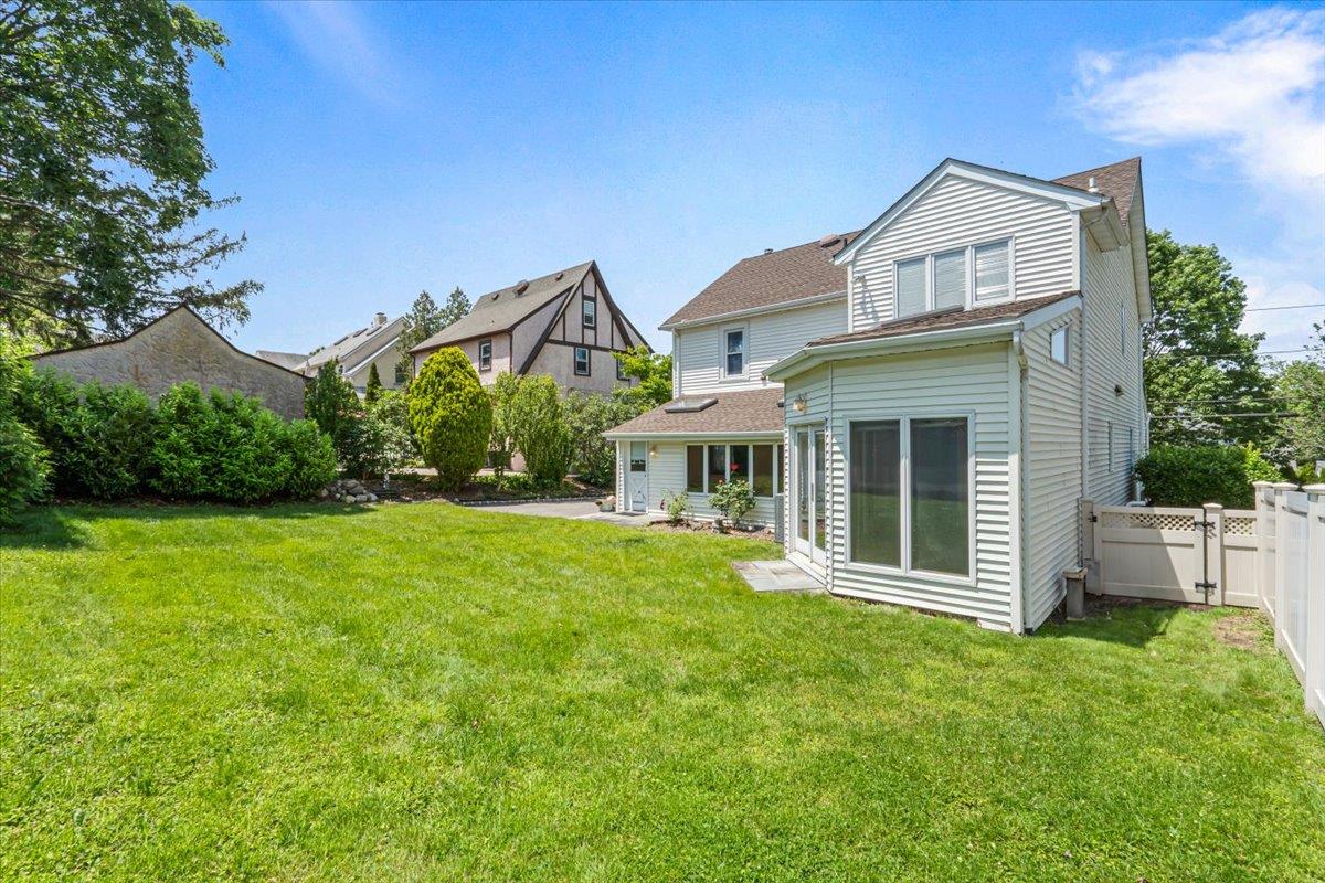 84 Hillcrest Avenue