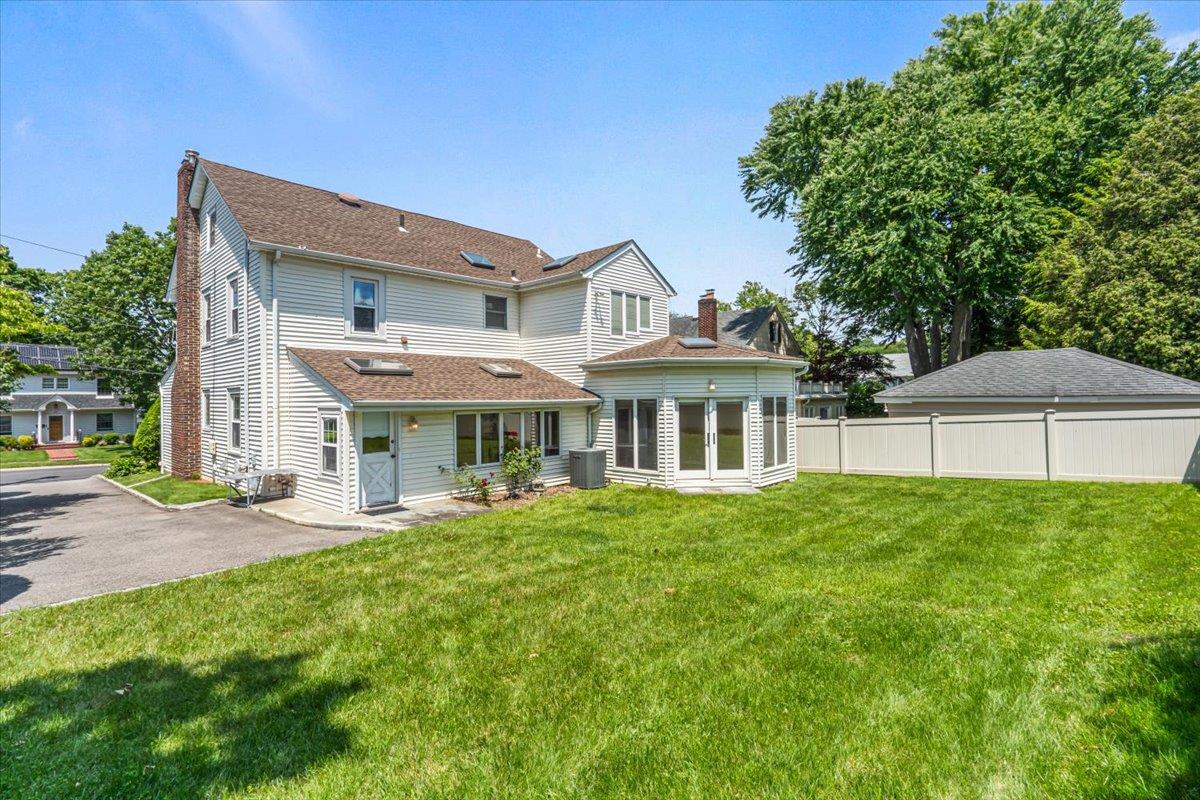 84 Hillcrest Avenue