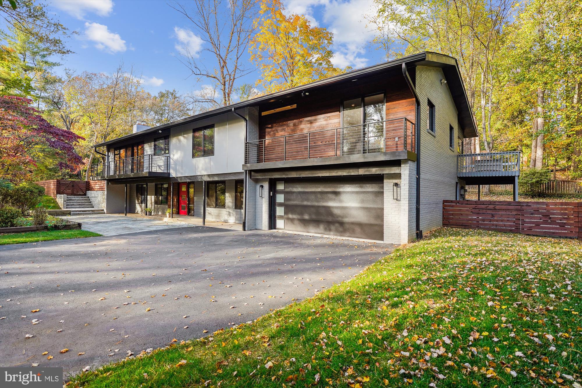 8121 LILLY STONE DR