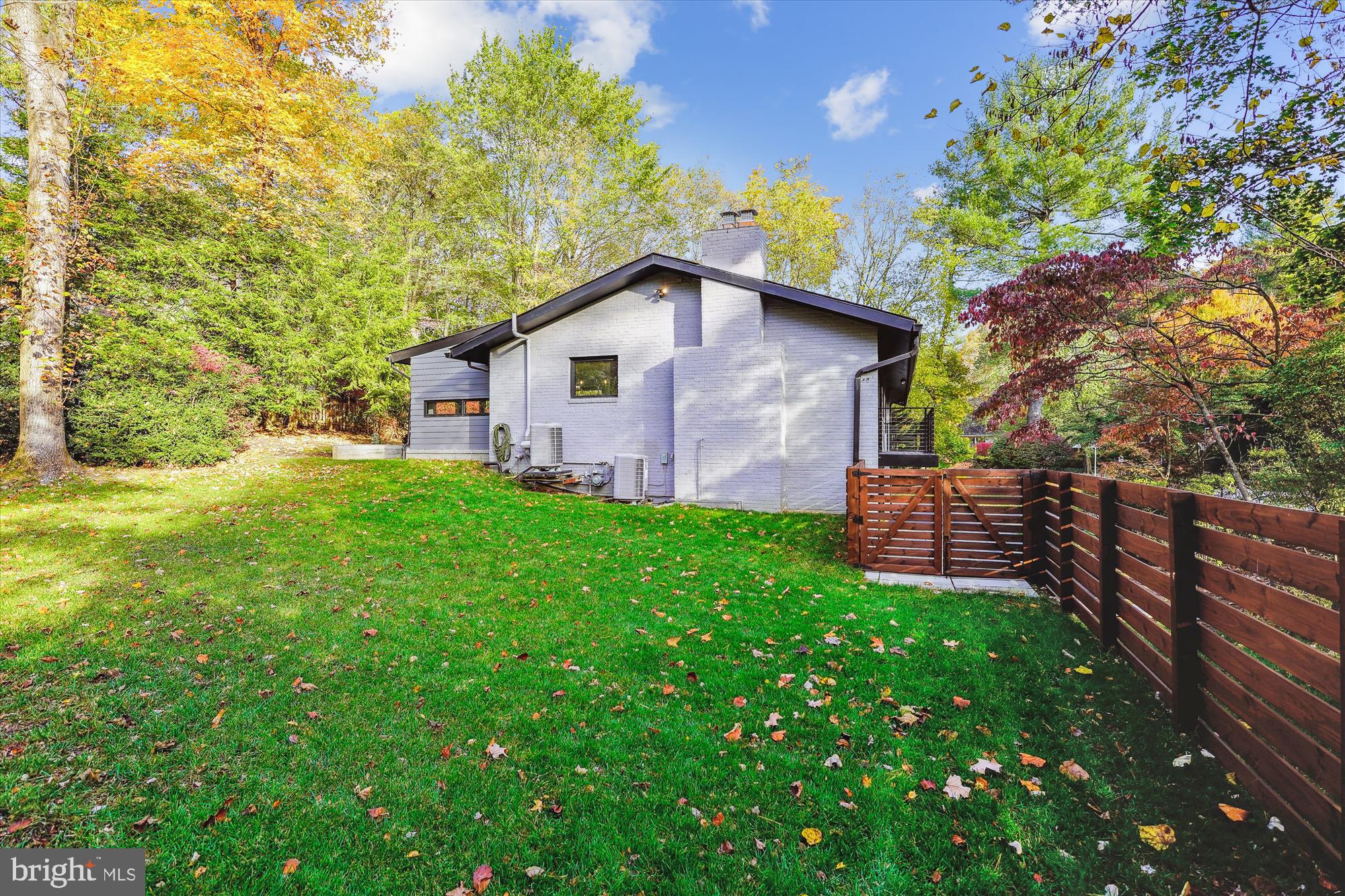 8121 LILLY STONE DR