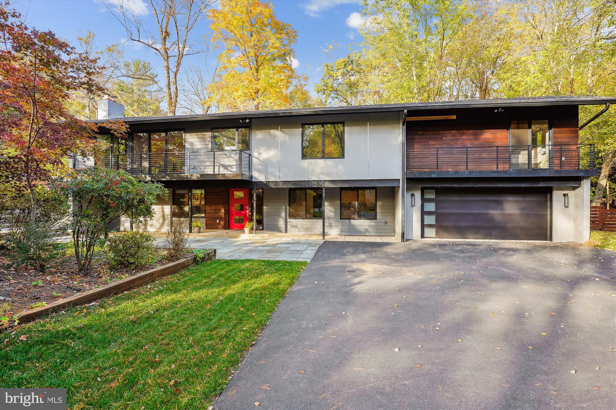 8121 LILLY STONE DR