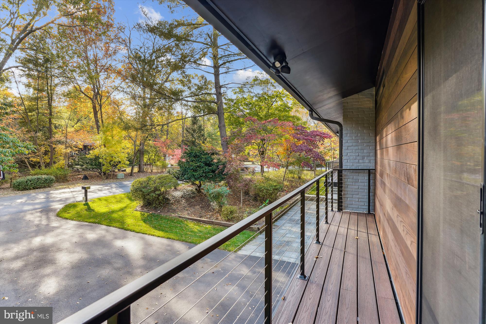 8121 LILLY STONE DR