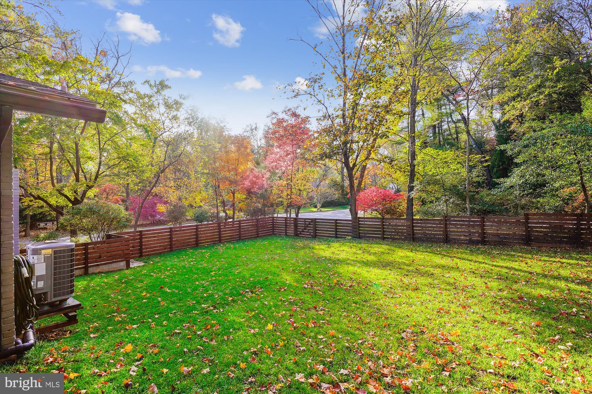8121 LILLY STONE DR