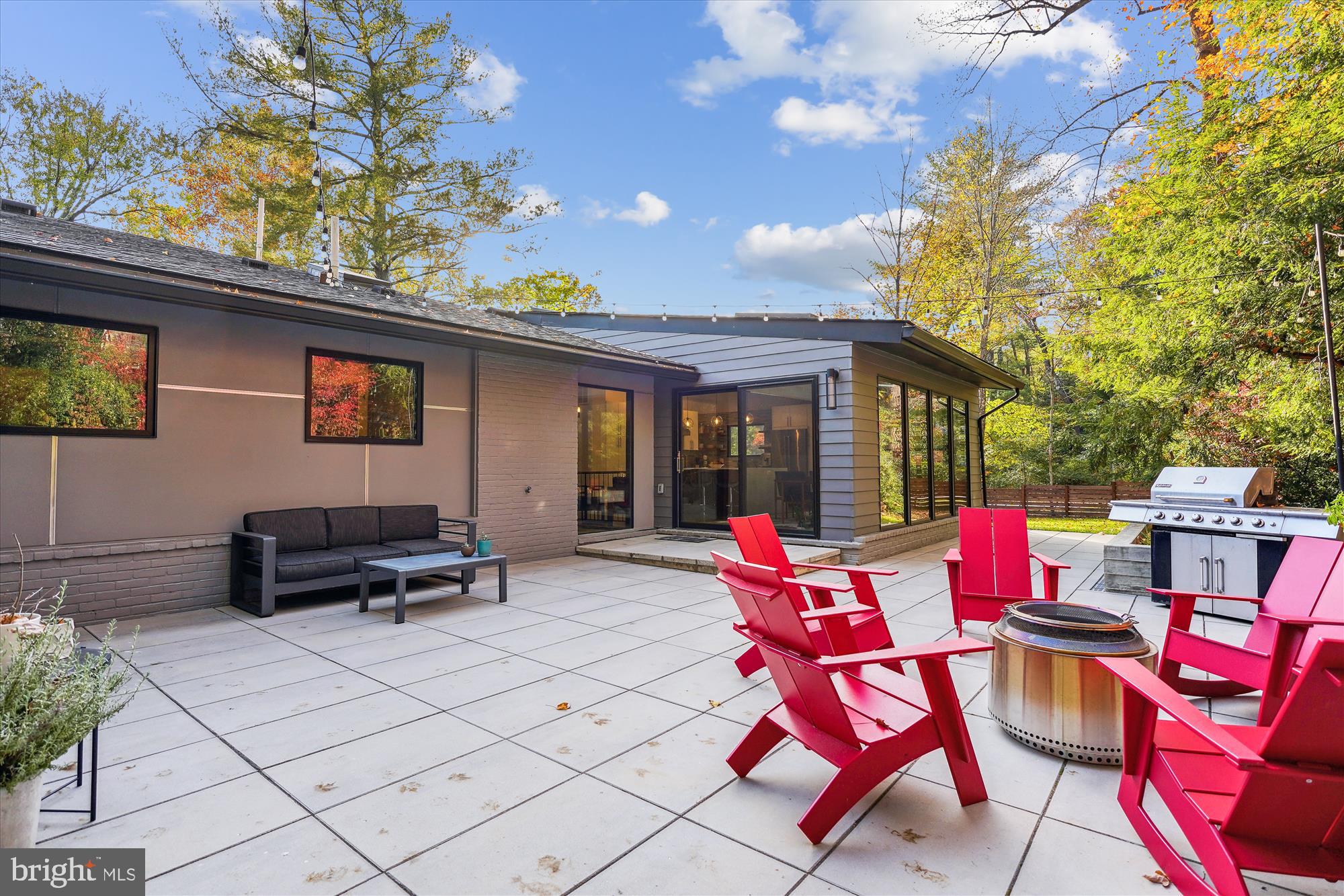 8121 LILLY STONE DR
