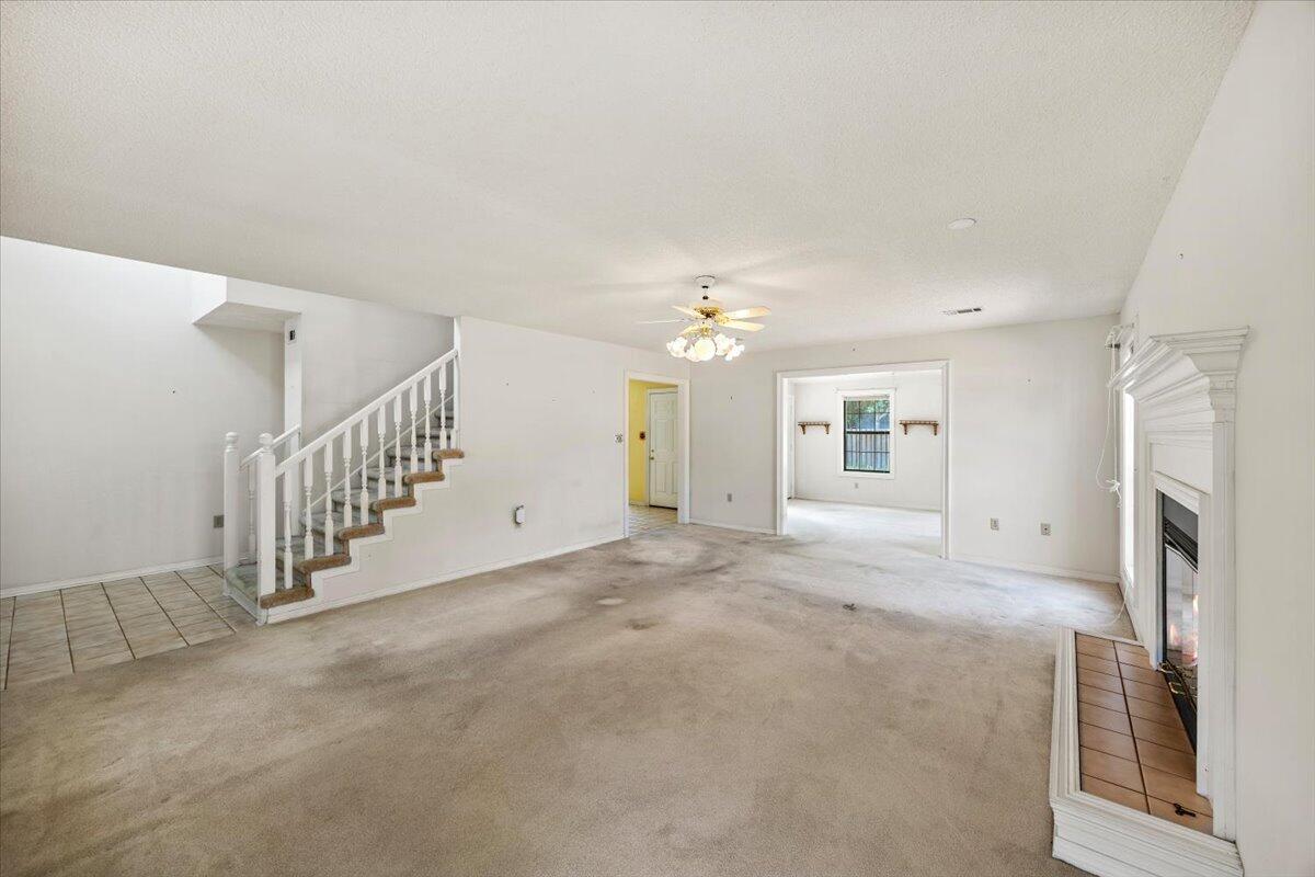 9413 Octavia Lane
