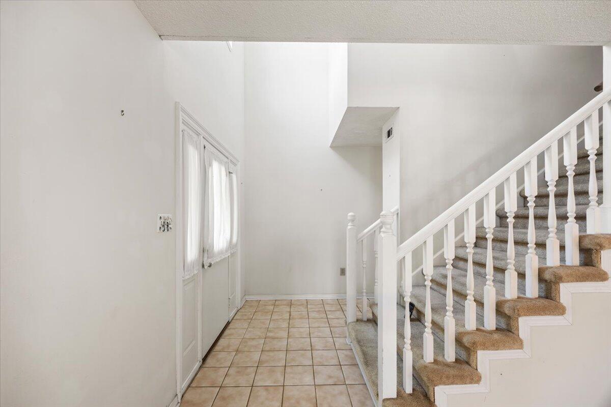 9413 Octavia Lane