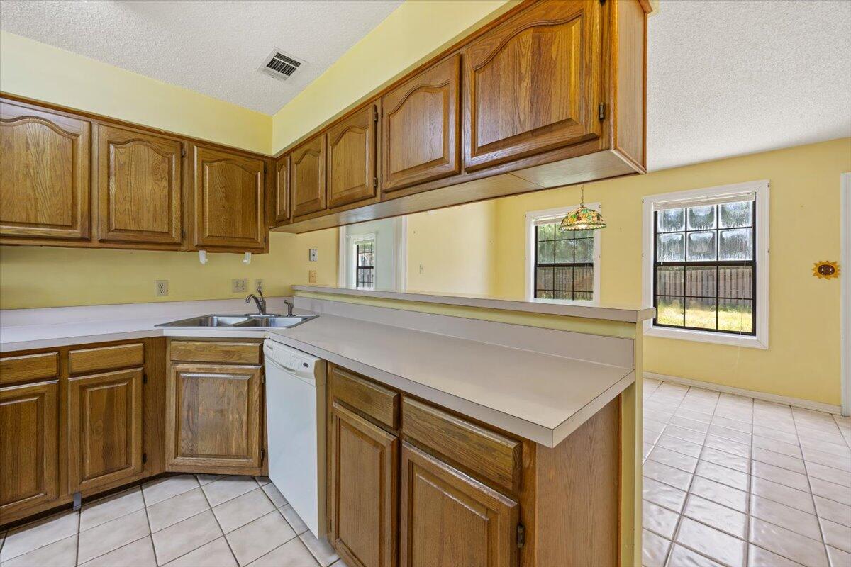 9413 Octavia Lane