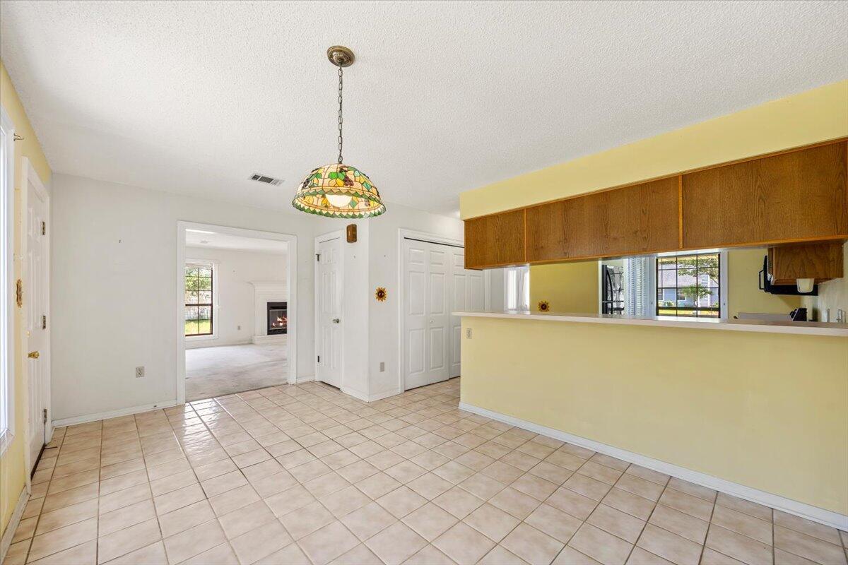 9413 Octavia Lane