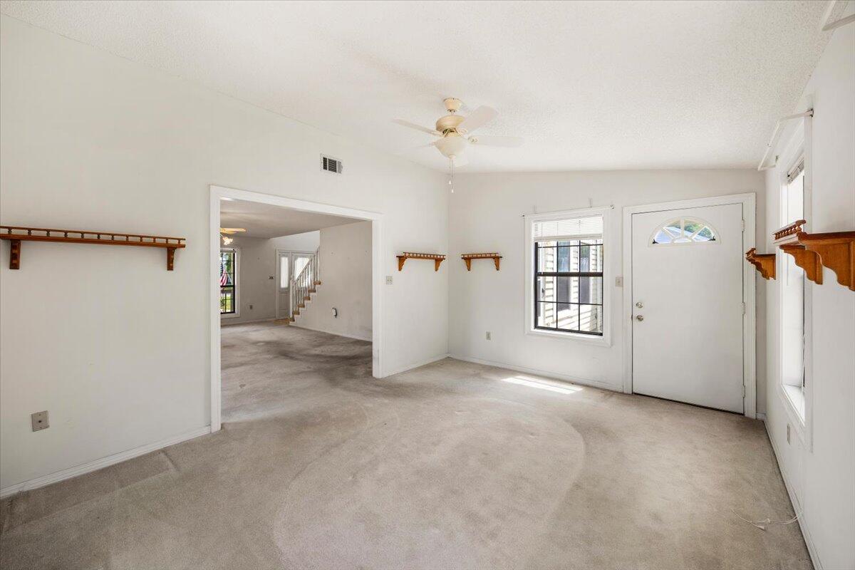 9413 Octavia Lane