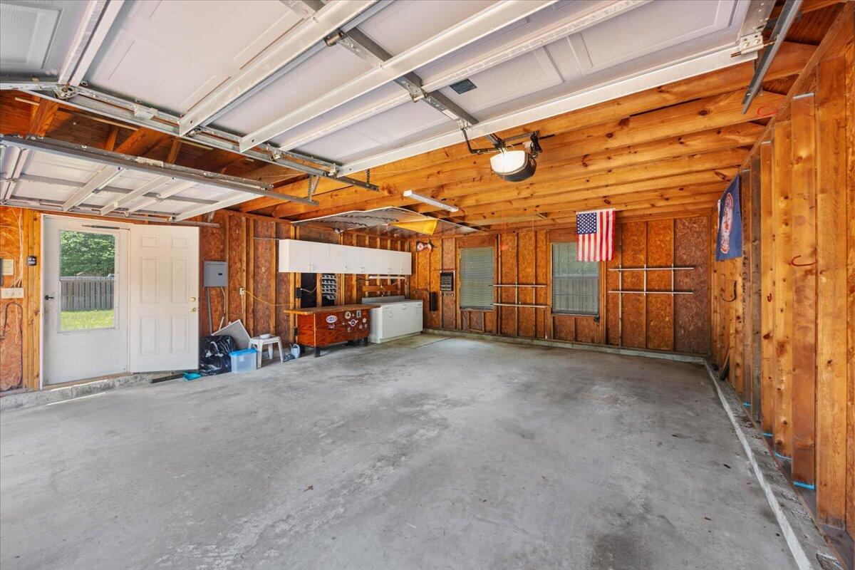 9413 Octavia Lane