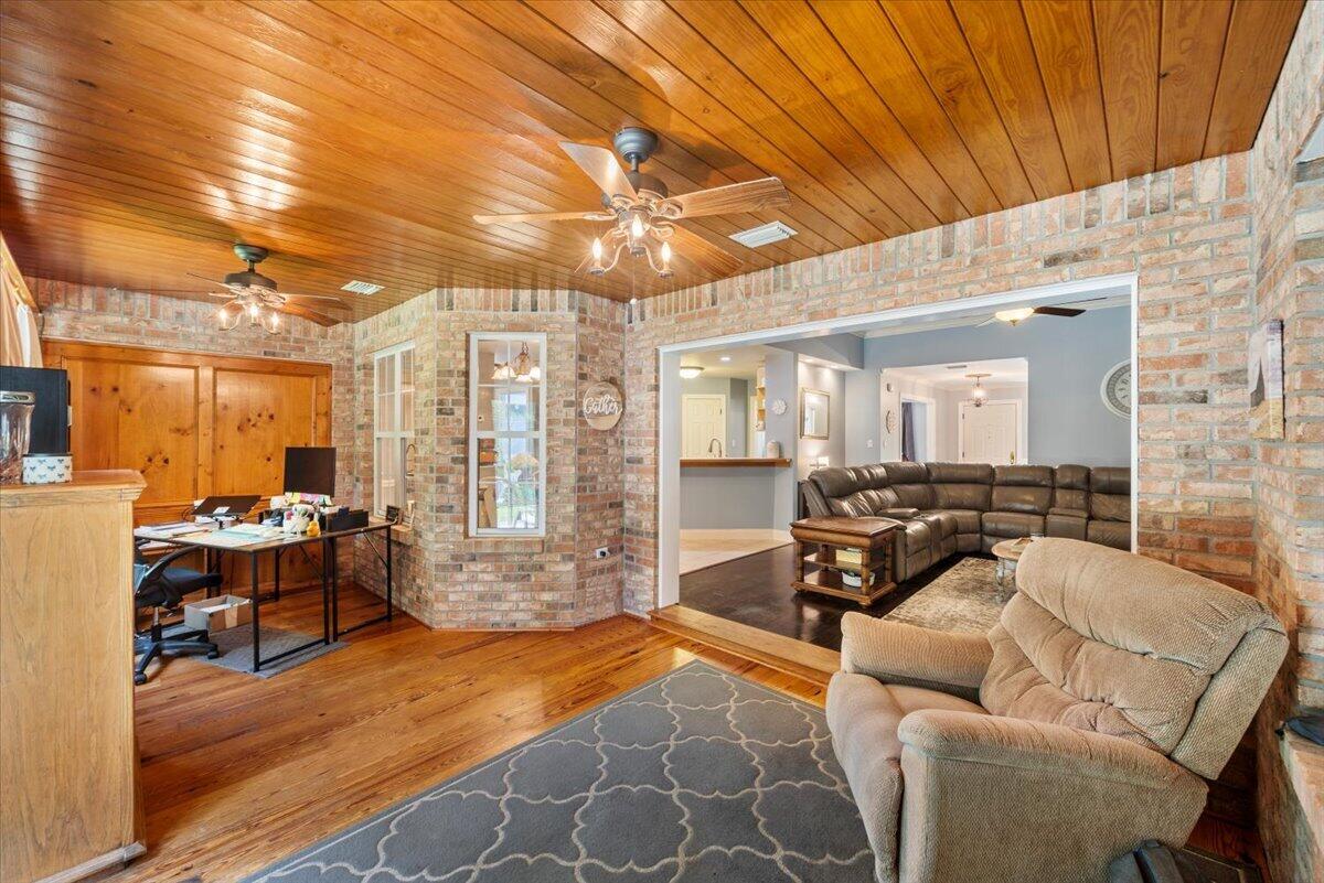 2025 Buckley Drive