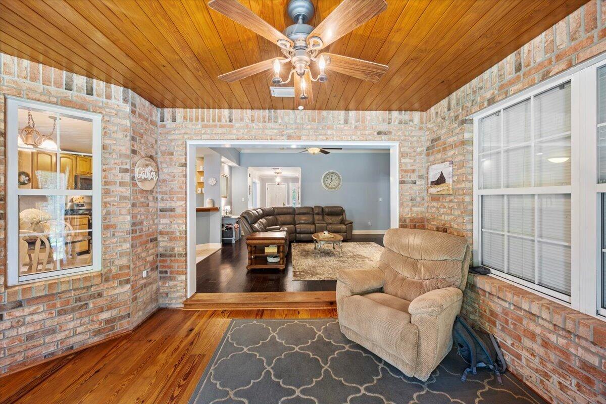 2025 Buckley Drive
