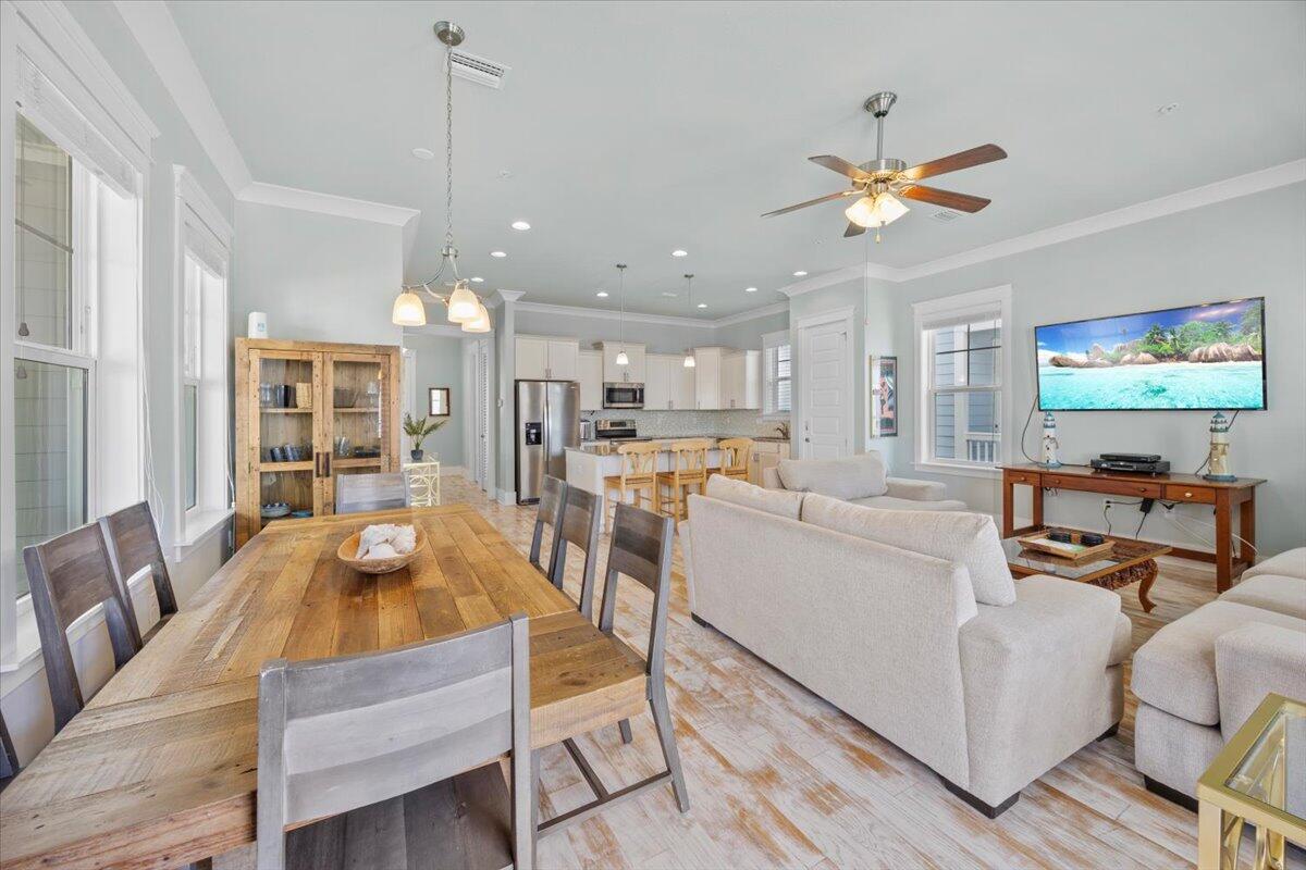 1487 Seaside Circle, Navarre